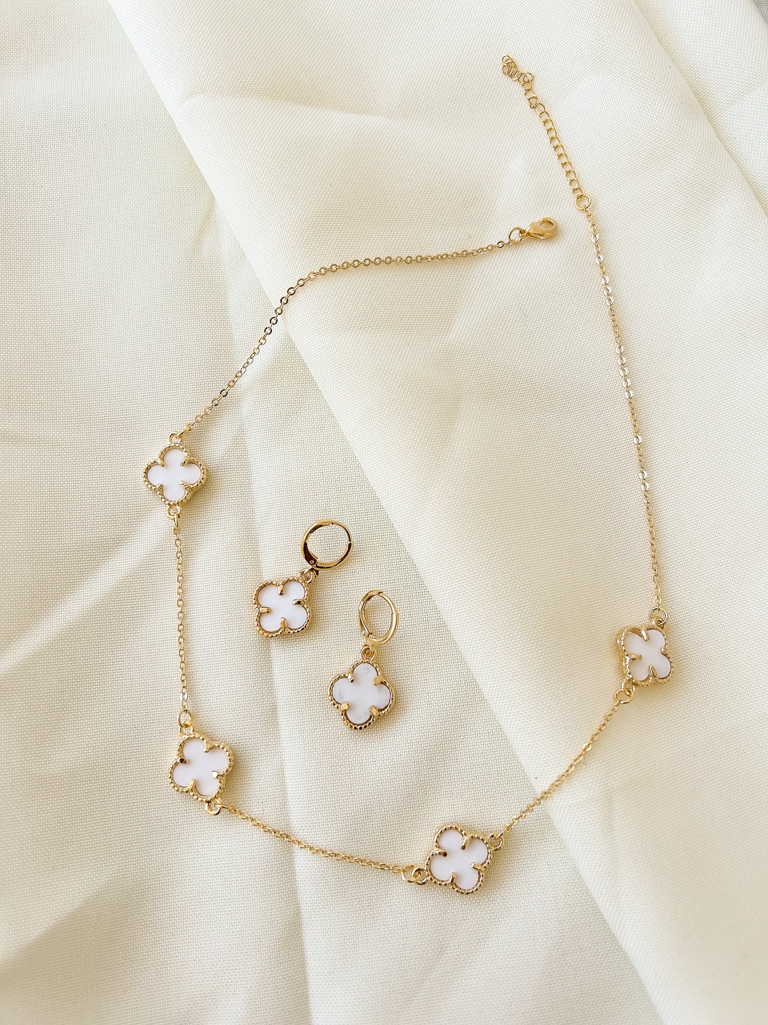 Conjunto Feminino Colar E Brinco Trevo Banhado Ouro 18k