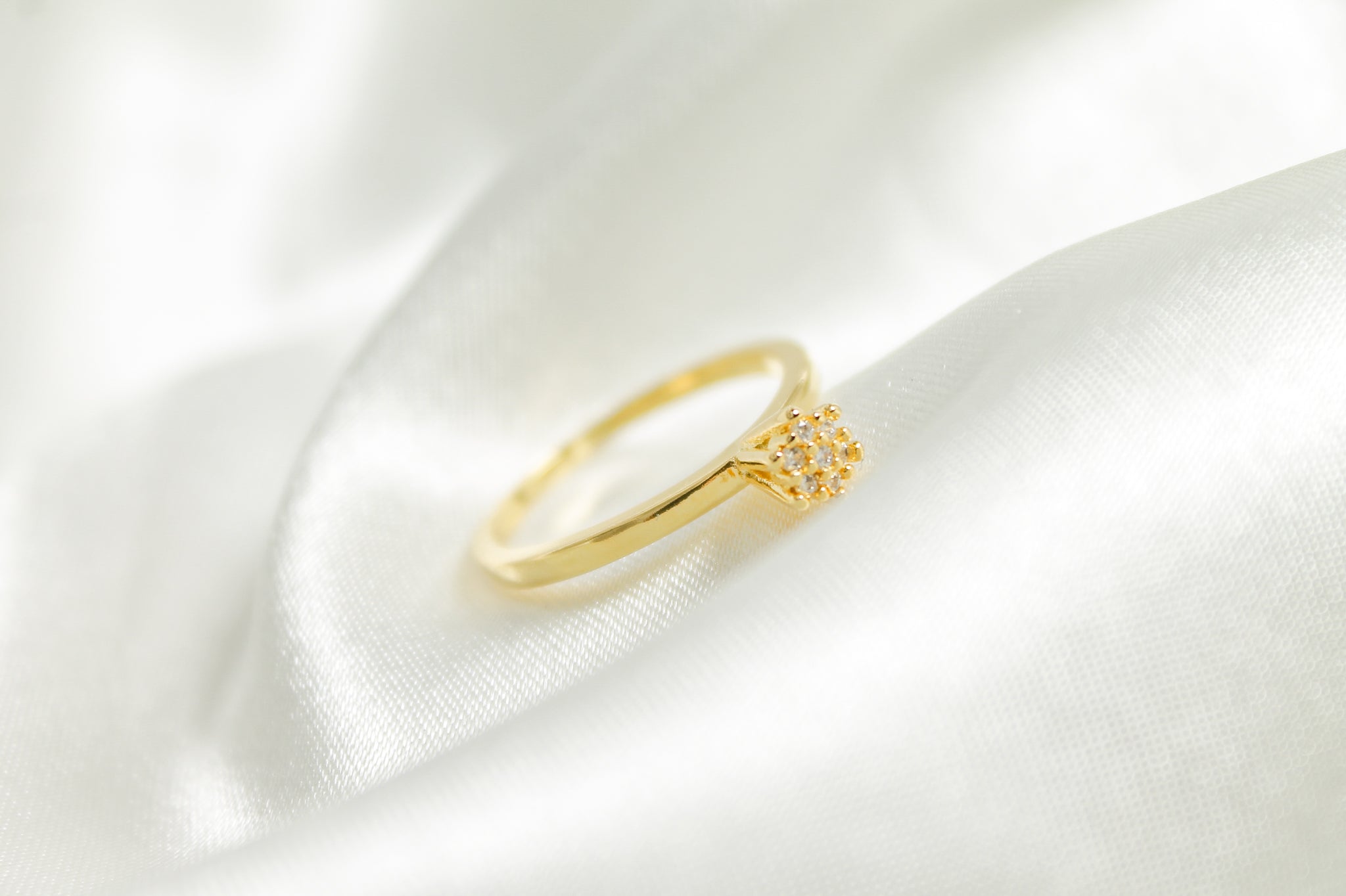 Anel Solitário Chuveirinho